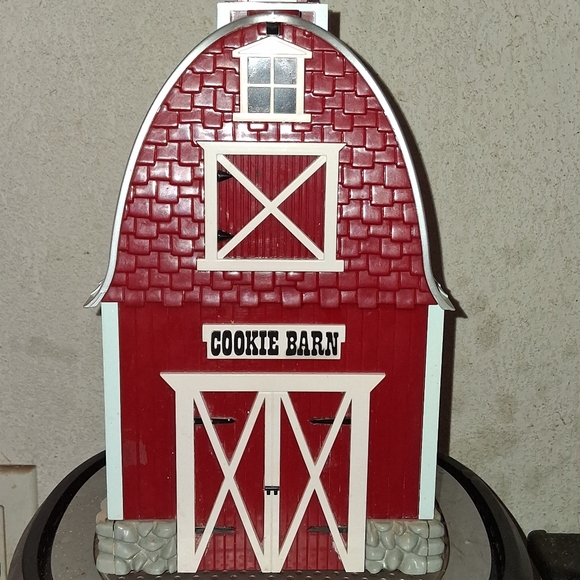 Charming Red Cookie Barn Storage Container 12" Green Acres Barn. Music WORKS - Picture 5 of 5